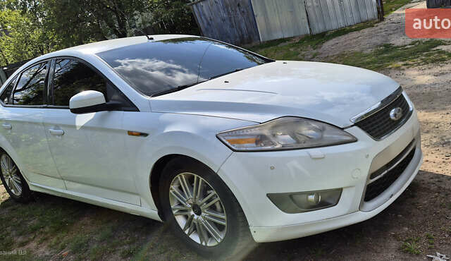 Белый Форд Мондео, объемом двигателя 2.5 л и пробегом 338 тыс. км за 7200 $, фото 12 на Automoto.ua