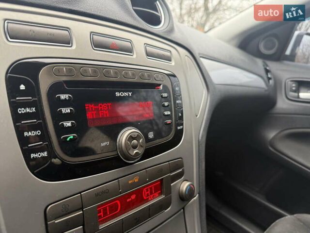 Белый Форд Мондео, объемом двигателя 2 л и пробегом 295 тыс. км за 6900 $, фото 20 на Automoto.ua