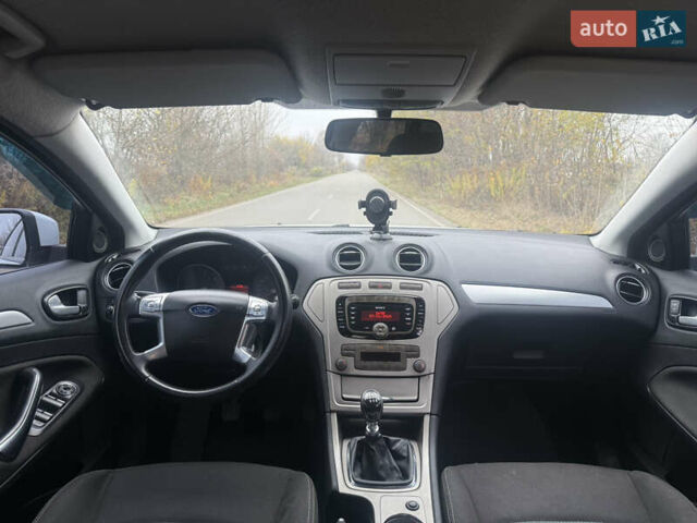 Белый Форд Мондео, объемом двигателя 2 л и пробегом 295 тыс. км за 6900 $, фото 14 на Automoto.ua