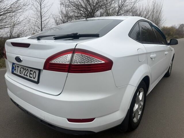 Белый Форд Мондео, объемом двигателя 2 л и пробегом 295 тыс. км за 6900 $, фото 11 на Automoto.ua
