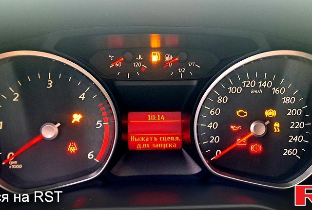 Белый Форд Мондео, объемом двигателя 2 л и пробегом 260 тыс. км за 9500 $, фото 9 на Automoto.ua