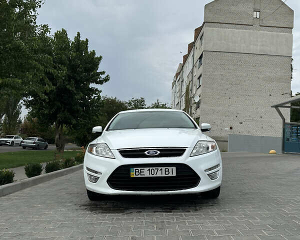 Белый Форд Мондео, объемом двигателя 1.56 л и пробегом 110 тыс. км за 8900 $, фото 4 на Automoto.ua