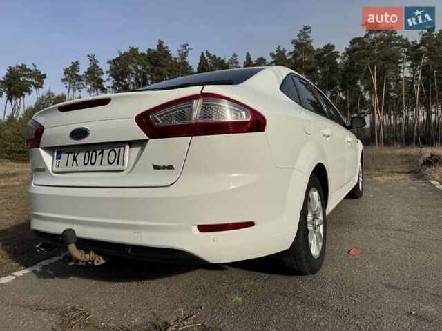 Белый Форд Мондео, объемом двигателя 1.6 л и пробегом 187 тыс. км за 12900 $, фото 13 на Automoto.ua