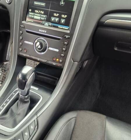 Белый Форд Мондео, объемом двигателя 2 л и пробегом 297 тыс. км за 13900 $, фото 67 на Automoto.ua