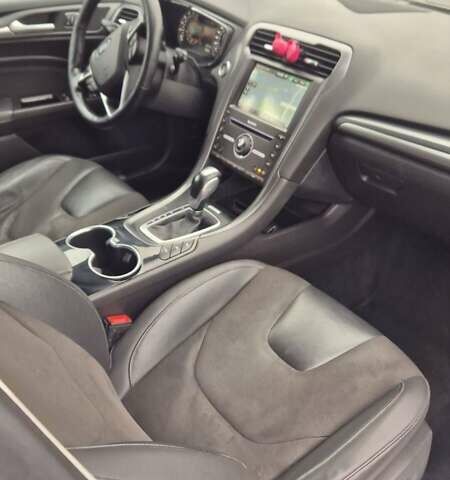 Белый Форд Мондео, объемом двигателя 2 л и пробегом 297 тыс. км за 13900 $, фото 39 на Automoto.ua