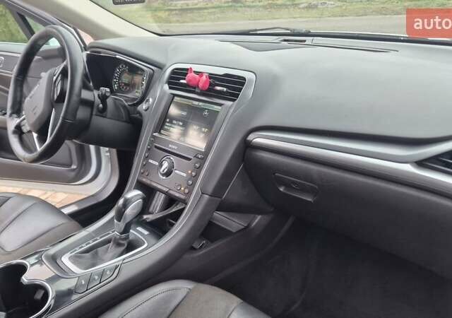 Белый Форд Мондео, объемом двигателя 2 л и пробегом 297 тыс. км за 13900 $, фото 71 на Automoto.ua