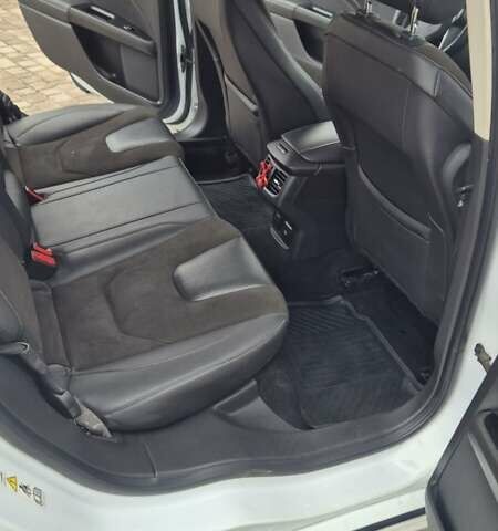 Белый Форд Мондео, объемом двигателя 2 л и пробегом 297 тыс. км за 13900 $, фото 66 на Automoto.ua