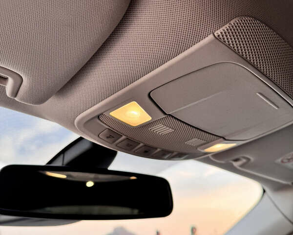 Белый Форд Мондео, объемом двигателя 2 л и пробегом 197 тыс. км за 10900 $, фото 30 на Automoto.ua