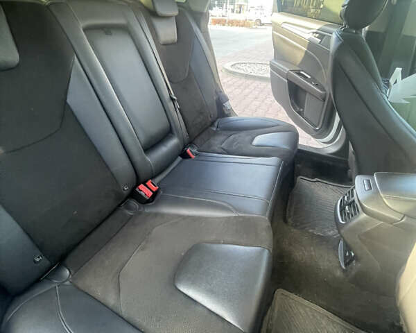 Белый Форд Мондео, объемом двигателя 2 л и пробегом 290 тыс. км за 13999 $, фото 11 на Automoto.ua