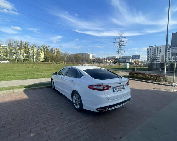 Белый Форд Мондео, объемом двигателя 2 л и пробегом 290 тыс. км за 13999 $, фото 6 на Automoto.ua