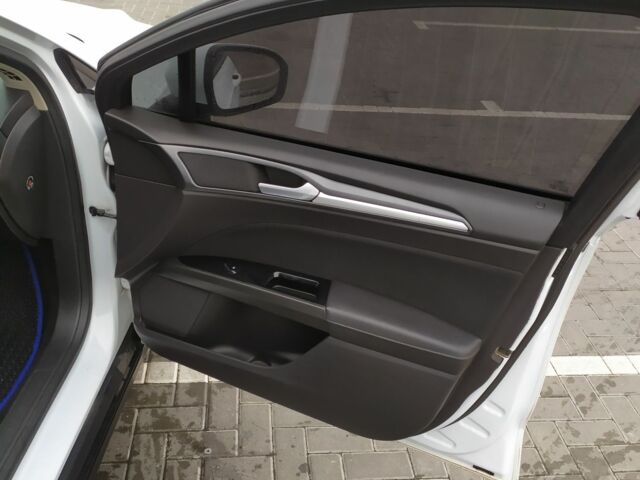 Белый Форд Мондео, объемом двигателя 1.6 л и пробегом 196 тыс. км за 10500 $, фото 13 на Automoto.ua