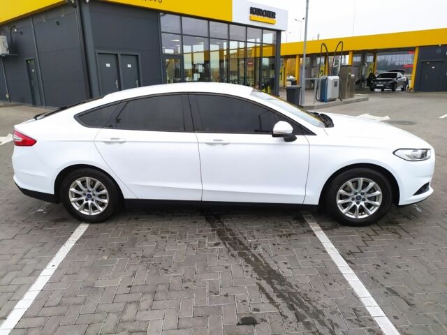 Белый Форд Мондео, объемом двигателя 1.6 л и пробегом 196 тыс. км за 10500 $, фото 6 на Automoto.ua