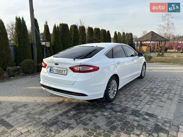Белый Форд Мондео, объемом двигателя 2 л и пробегом 225 тыс. км за 13500 $, фото 7 на Automoto.ua
