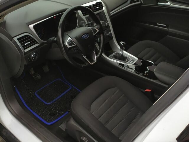 Белый Форд Мондео, объемом двигателя 1.6 л и пробегом 196 тыс. км за 10500 $, фото 18 на Automoto.ua