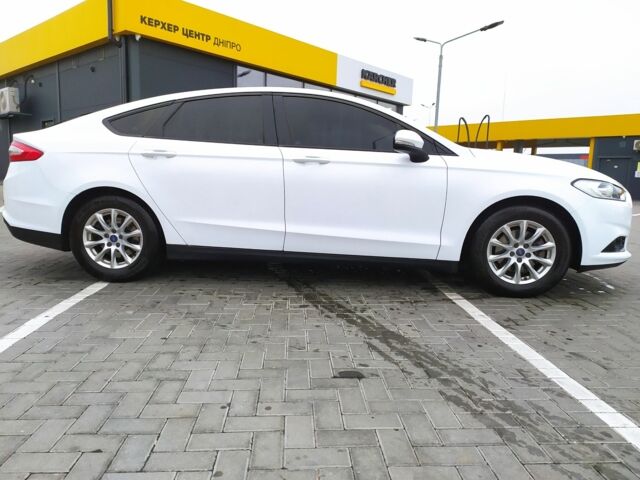 Белый Форд Мондео, объемом двигателя 1.6 л и пробегом 196 тыс. км за 10500 $, фото 5 на Automoto.ua