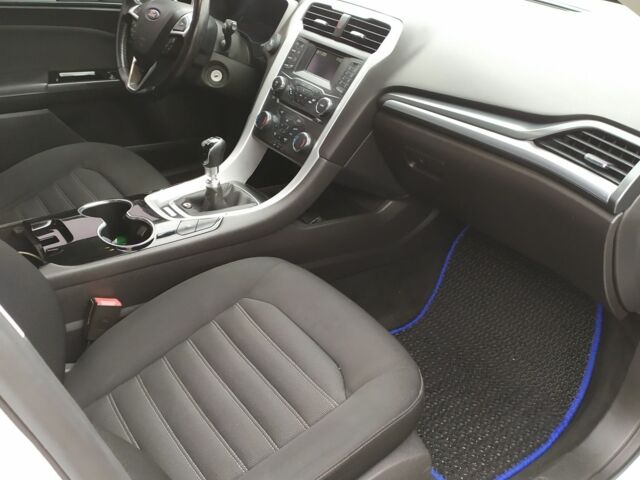 Белый Форд Мондео, объемом двигателя 1.6 л и пробегом 196 тыс. км за 10500 $, фото 12 на Automoto.ua