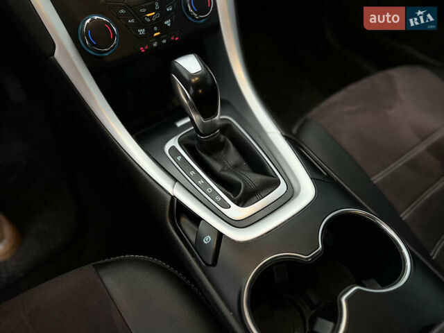 Белый Форд Мондео, объемом двигателя 1.5 л и пробегом 176 тыс. км за 11500 $, фото 16 на Automoto.ua