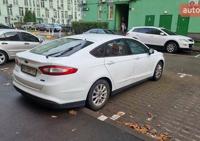 Белый Форд Мондео, объемом двигателя 2 л и пробегом 75 тыс. км за 15000 $, фото 8 на Automoto.ua