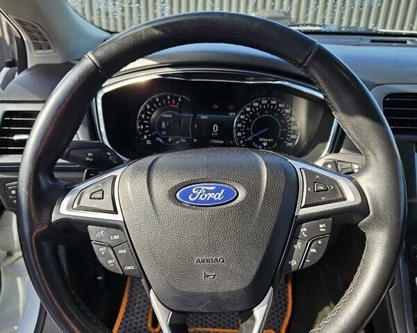 Форд Мондео 2017 в Ивано-Франковске на Automoto.ua Белый Форд Мондео, объемом двигателя 2 л и пробегом 170 тыс. км за 15500 $, фото 12 на Automoto.ua