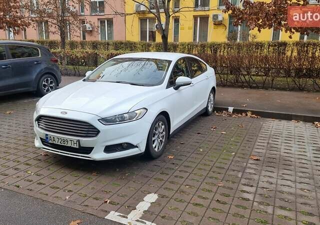 Белый Форд Мондео, объемом двигателя 2 л и пробегом 75 тыс. км за 15000 $, фото 1 на Automoto.ua