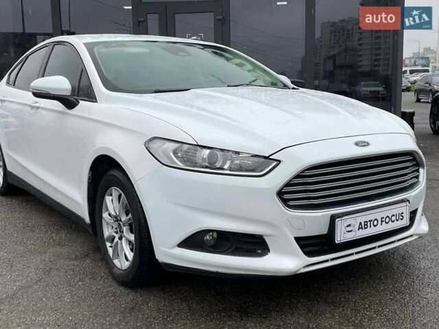 Форд Мондео 2017 в Киеве на Automoto.ua Белый Форд Мондео, объемом двигателя 1.5 л и пробегом 174 тыс. км за 12490 $, фото 1 на Automoto.ua