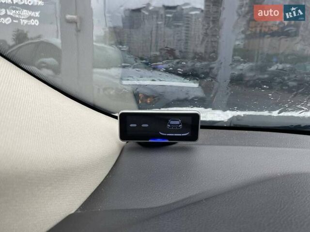 Форд Мондео 2017 в Киеве на Automoto.ua Белый Форд Мондео, объемом двигателя 1.5 л и пробегом 174 тыс. км за 12490 $, фото 20 на Automoto.ua