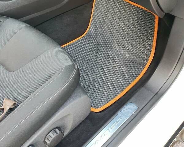 Форд Мондео 2017 в Ивано-Франковске на Automoto.ua Белый Форд Мондео, объемом двигателя 2 л и пробегом 170 тыс. км за 15500 $, фото 28 на Automoto.ua