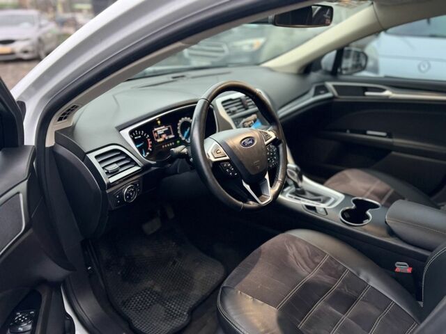 Белый Форд Мондео, объемом двигателя 1.5 л и пробегом 176 тыс. км за 11500 $, фото 11 на Automoto.ua