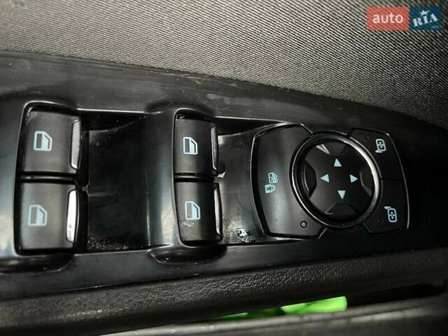 Форд Мондео 2017 в Киеве на Automoto.ua Белый Форд Мондео, объемом двигателя 1.5 л и пробегом 174 тыс. км за 12490 $, фото 15 на Automoto.ua