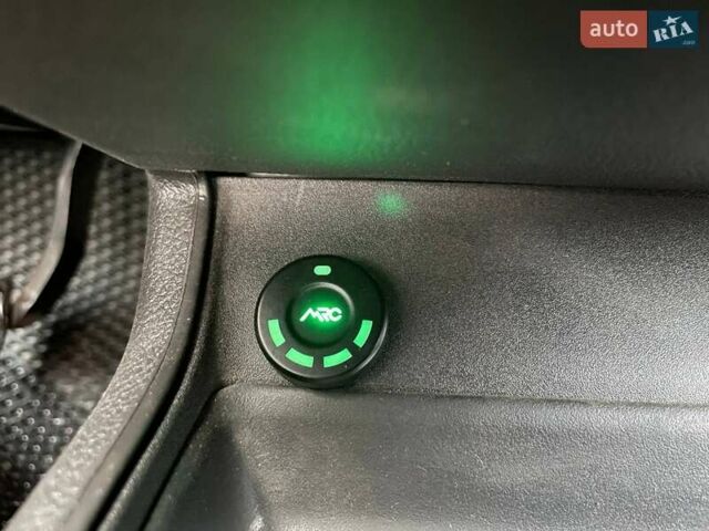 Форд Мондео 2017 в Киеве на Automoto.ua Белый Форд Мондео, объемом двигателя 1.5 л и пробегом 174 тыс. км за 12490 $, фото 25 на Automoto.ua