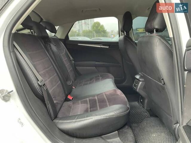 Форд Мондео 2017 в Киеве на Automoto.ua Белый Форд Мондео, объемом двигателя 1.5 л и пробегом 174 тыс. км за 12490 $, фото 10 на Automoto.ua