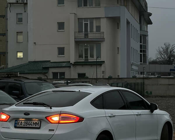 Белый Форд Мондео, объемом двигателя 1.5 л и пробегом 176 тыс. км за 11500 $, фото 27 на Automoto.ua