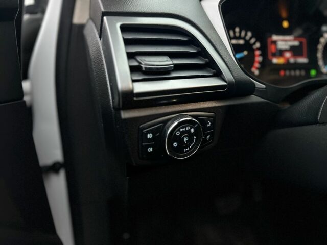 Белый Форд Мондео, объемом двигателя 1.5 л и пробегом 176 тыс. км за 11500 $, фото 13 на Automoto.ua