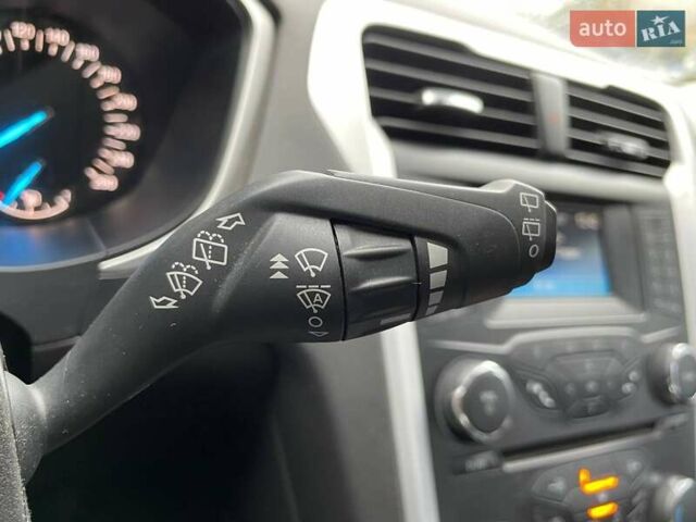 Форд Мондео 2017 в Киеве на Automoto.ua Белый Форд Мондео, объемом двигателя 1.5 л и пробегом 174 тыс. км за 12490 $, фото 18 на Automoto.ua