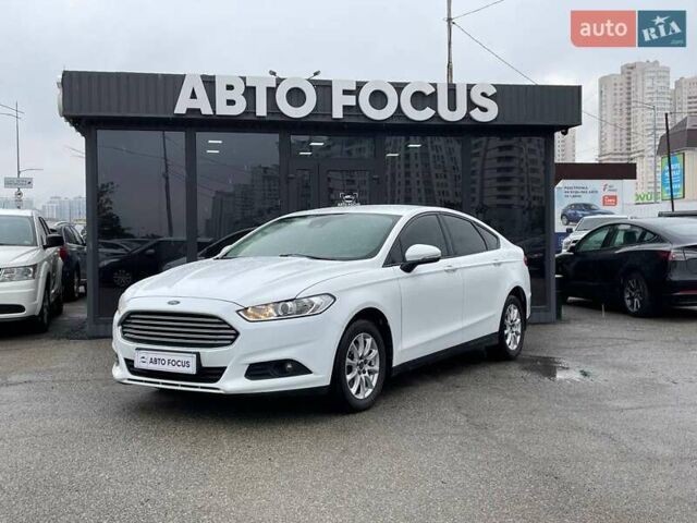 Форд Мондео 2017 в Киеве на Automoto.ua Белый Форд Мондео, объемом двигателя 1.5 л и пробегом 174 тыс. км за 12490 $, фото 3 на Automoto.ua