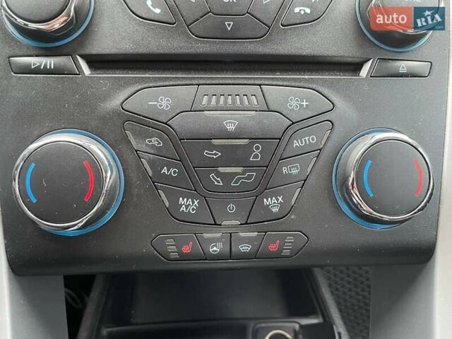 Форд Мондео 2017 в Киеве на Automoto.ua Белый Форд Мондео, объемом двигателя 1.5 л и пробегом 174 тыс. км за 12490 $, фото 22 на Automoto.ua