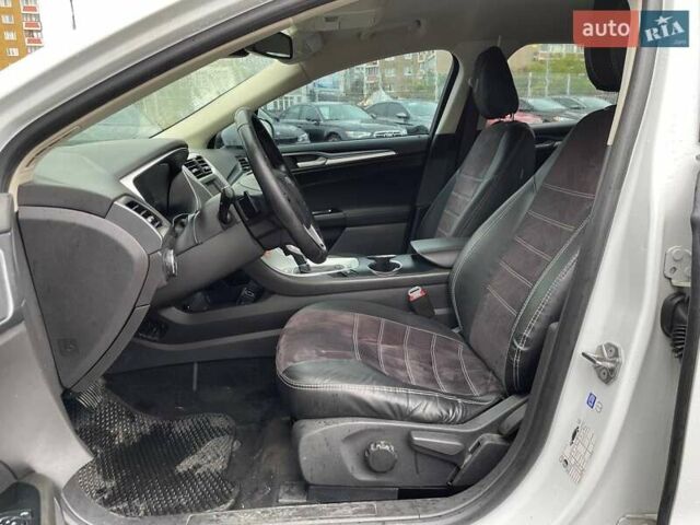 Форд Мондео 2017 в Киеве на Automoto.ua Белый Форд Мондео, объемом двигателя 1.5 л и пробегом 174 тыс. км за 12490 $, фото 8 на Automoto.ua