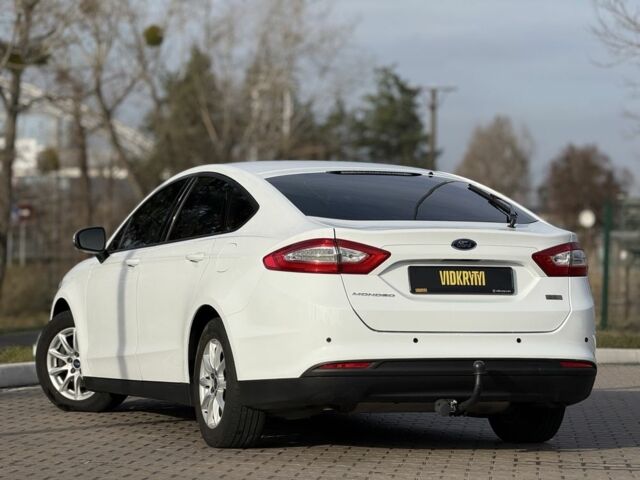 Белый Форд Мондео, объемом двигателя 2 л и пробегом 81 тыс. км за 14950 $, фото 6 на Automoto.ua