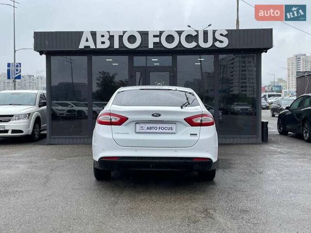 Форд Мондео 2017 в Киеве на Automoto.ua Белый Форд Мондео, объемом двигателя 1.5 л и пробегом 174 тыс. км за 12490 $, фото 6 на Automoto.ua