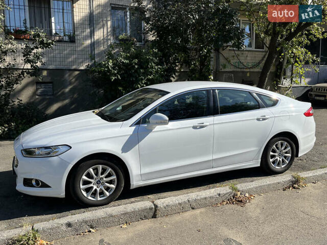Білий Форд Мондео, об'ємом двигуна 2 л та пробігом 106 тис. км за 15708 $, фото 5 на Automoto.ua