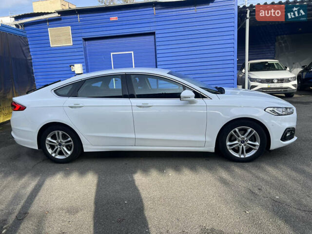Белый Форд Мондео, объемом двигателя 2 л и пробегом 56 тыс. км за 21500 $, фото 9 на Automoto.ua