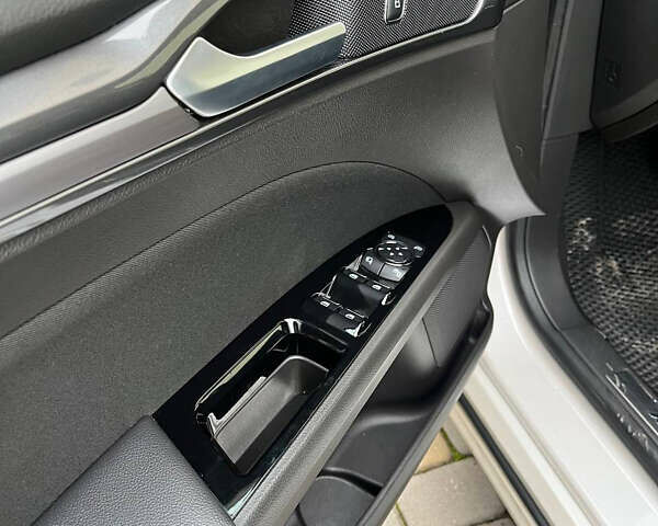 Белый Форд Мондео, объемом двигателя 2 л и пробегом 233 тыс. км за 17100 $, фото 20 на Automoto.ua