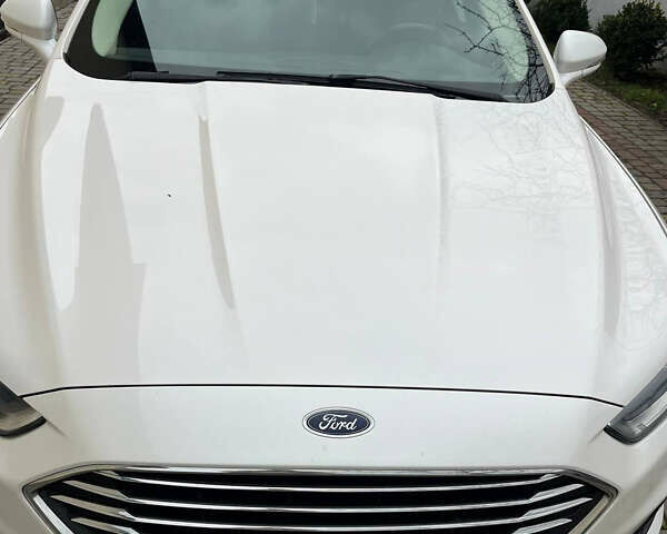 Белый Форд Мондео, объемом двигателя 2 л и пробегом 233 тыс. км за 17100 $, фото 17 на Automoto.ua