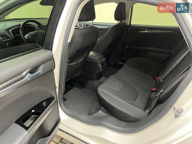 Белый Форд Мондео, объемом двигателя 2 л и пробегом 233 тыс. км за 17100 $, фото 29 на Automoto.ua