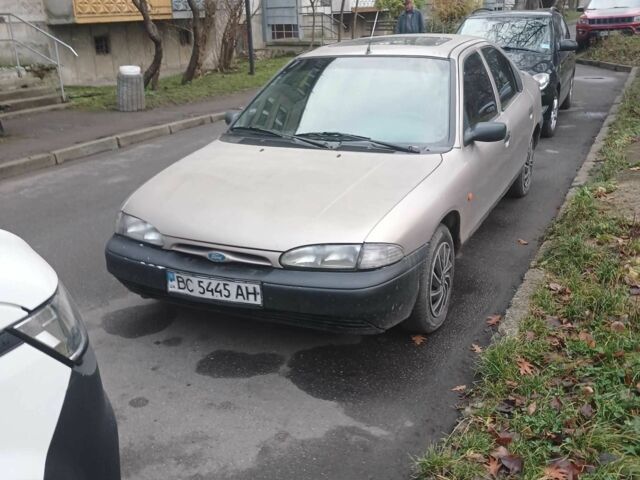 Бежевый Форд Мондео, объемом двигателя 1.8 л и пробегом 220 тыс. км за 900 $, фото 2 на Automoto.ua