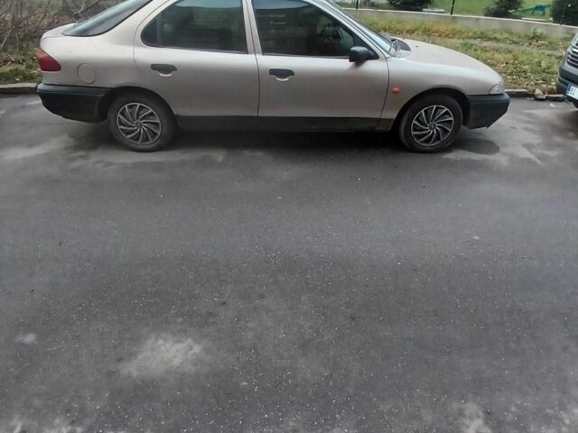 Бежевый Форд Мондео, объемом двигателя 1.8 л и пробегом 220 тыс. км за 900 $, фото 1 на Automoto.ua