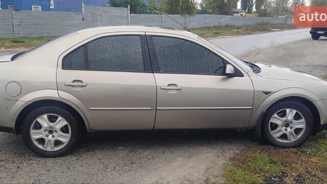 Бежевый Форд Мондео, объемом двигателя 2 л и пробегом 386 тыс. км за 2850 $, фото 6 на Automoto.ua