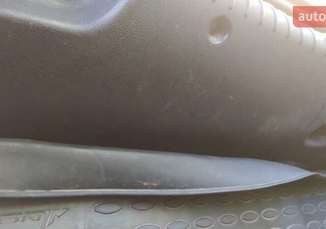 Бежевый Форд Мондео, объемом двигателя 2 л и пробегом 231 тыс. км за 5000 $, фото 12 на Automoto.ua