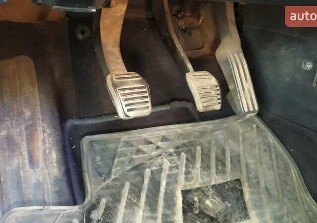 Бежевый Форд Мондео, объемом двигателя 2 л и пробегом 231 тыс. км за 5000 $, фото 16 на Automoto.ua