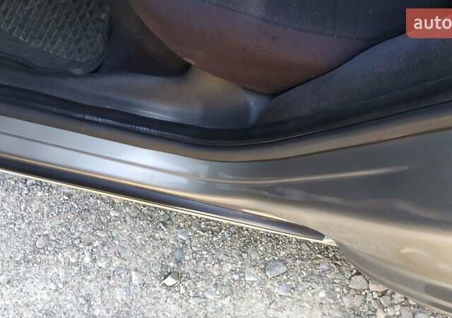 Бежевый Форд Мондео, объемом двигателя 2 л и пробегом 231 тыс. км за 5000 $, фото 47 на Automoto.ua